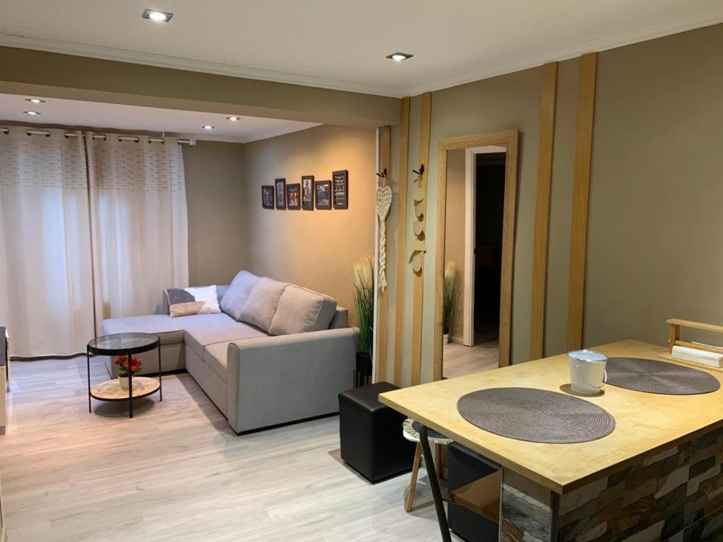 Aqui Me Quedo Apartment โลโกรโญ ภายนอก รูปภาพ
